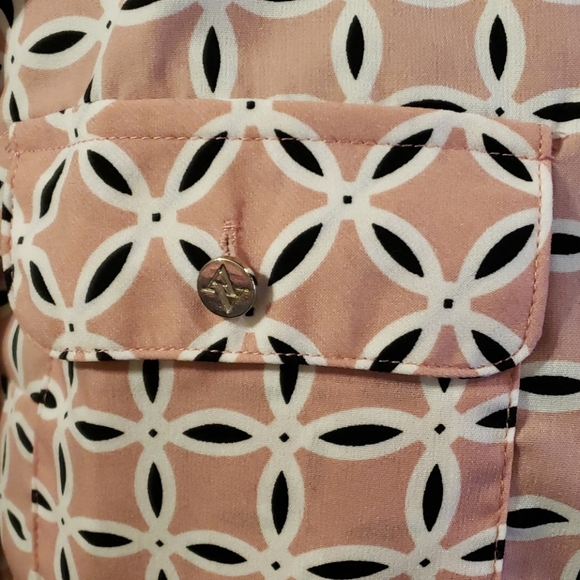 Adrienne vittadini light pink pattern button up - Picture 3 of 7